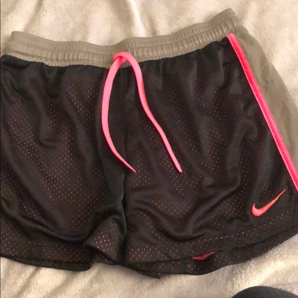 Nike did-fit athletic shorts - Picture 2 of 6